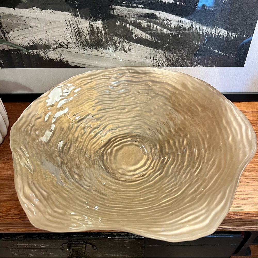 Glass Wavy Display Bowl